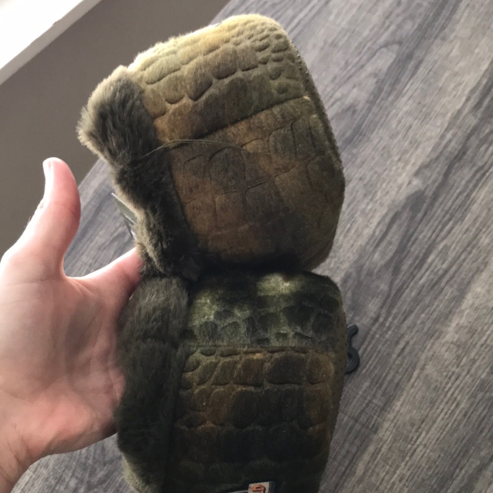 Kids Dino Claw Slippers - Green and Black - Picture 3 of 4